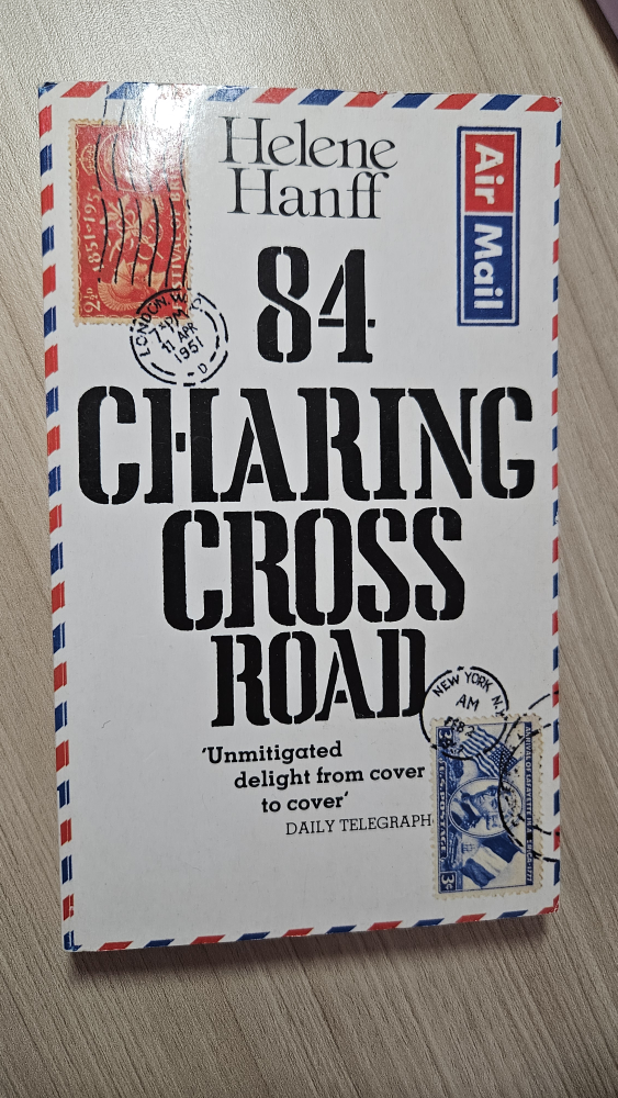 Books: 1984, Brave New World, 84 Charing Cross Road - photo 2