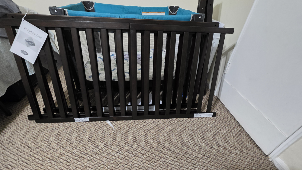 Ozlo Baby Skyler 4-in-1 Convertible Crib - photo 5