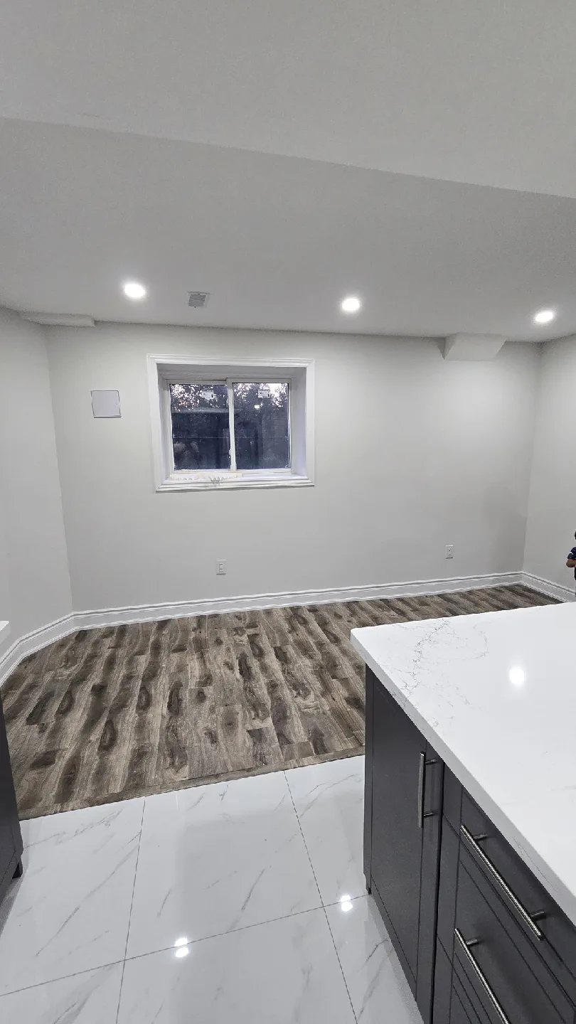 Three bed room basement for rent image indicator(6)