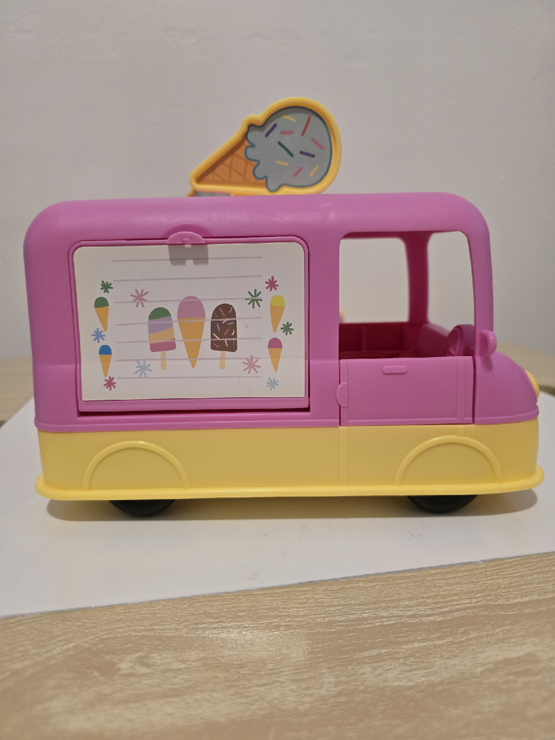 2 Pink & Yellow Ice Cream Truck Peppa Pig Toy - photo 2