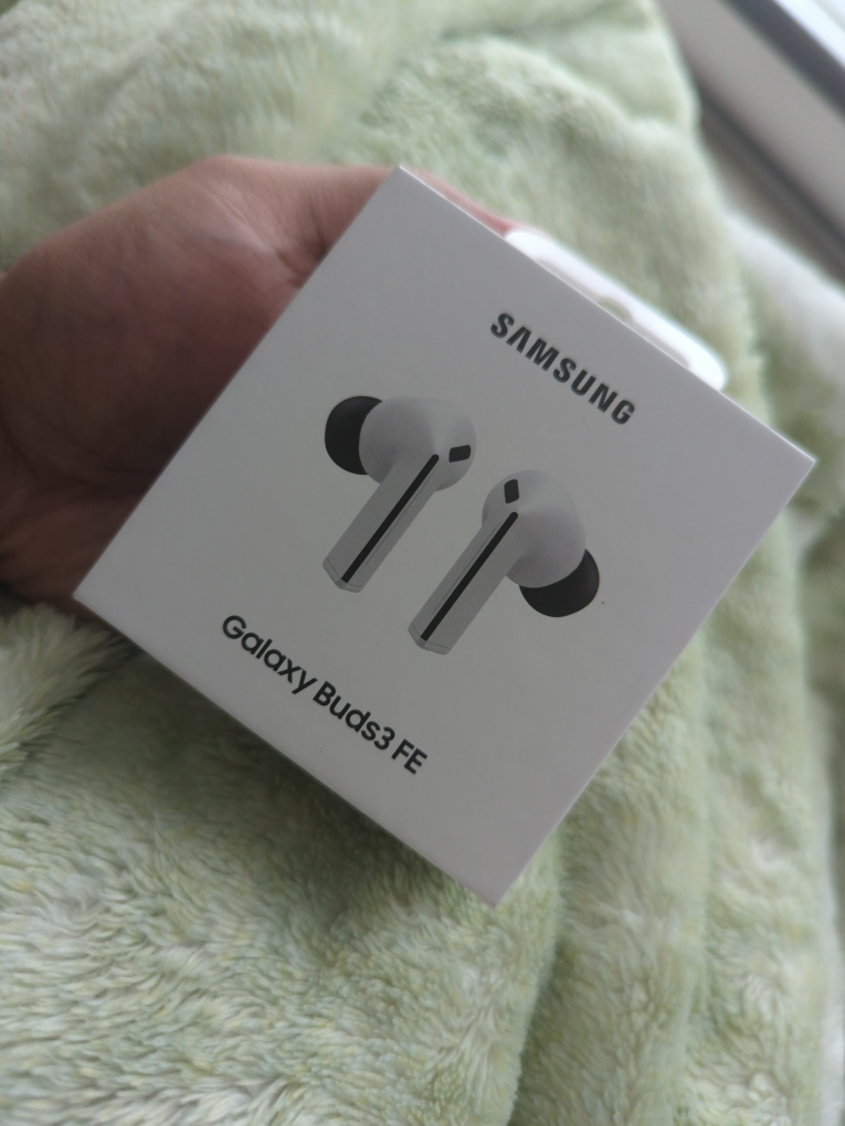 New Samsung Galaxy Buds3 FE