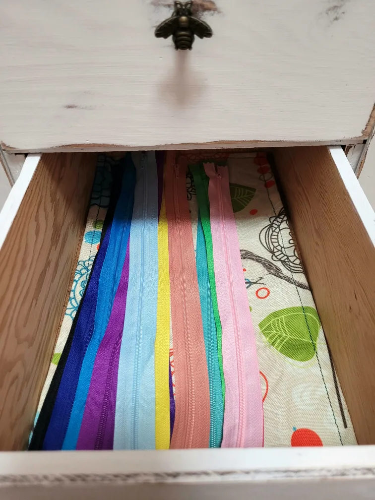 ✨ Vintage Sewing Stool – 1970s Cottagecore Treasure ✨ image indicator(2)