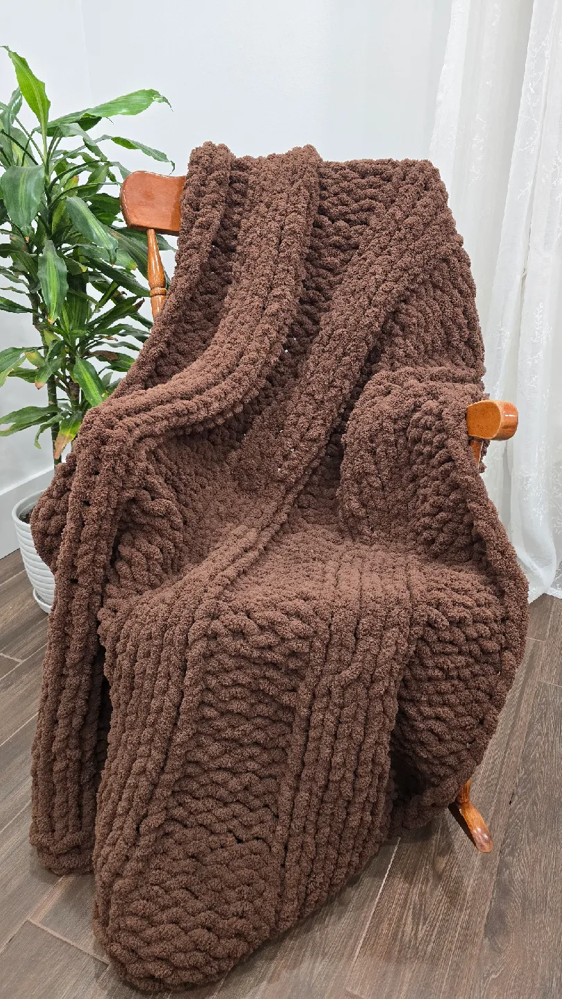 Brown Chunky Knit Blanket image indicator(3)