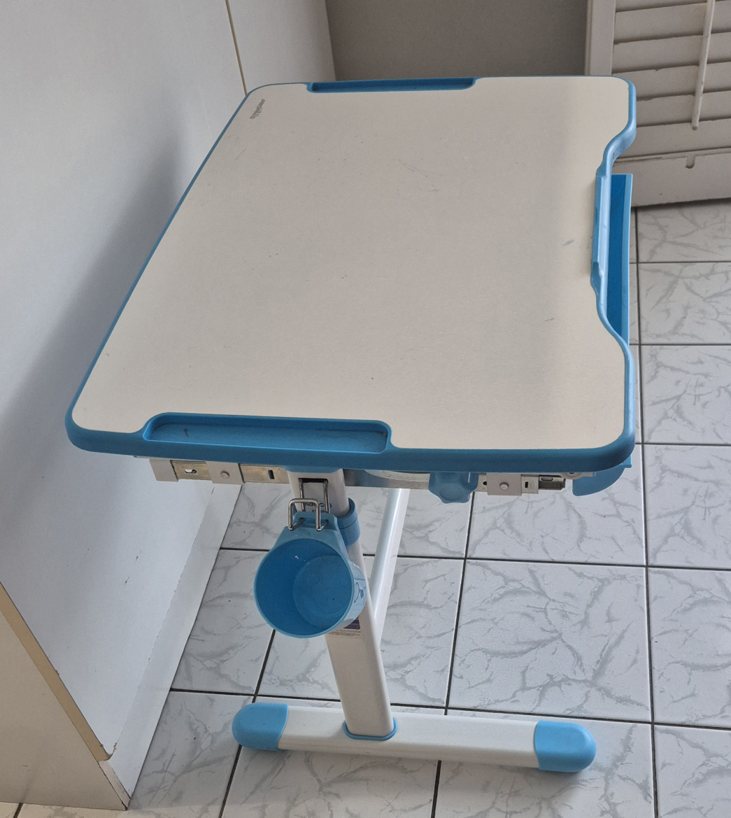 Adjustable Kids Desk - White & Blue - photo 5