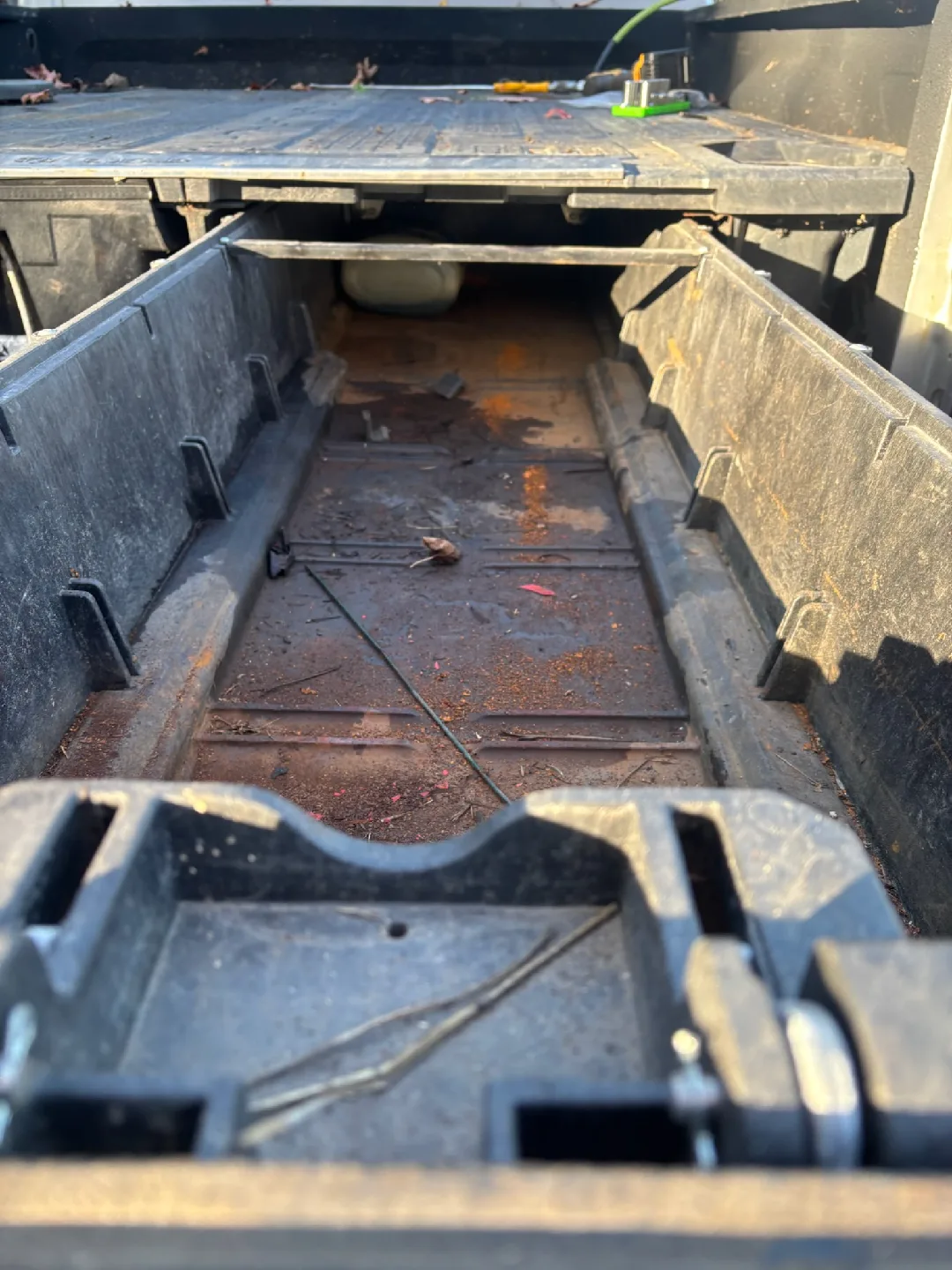 Decked Truck Bed Storage System image indicator(2)