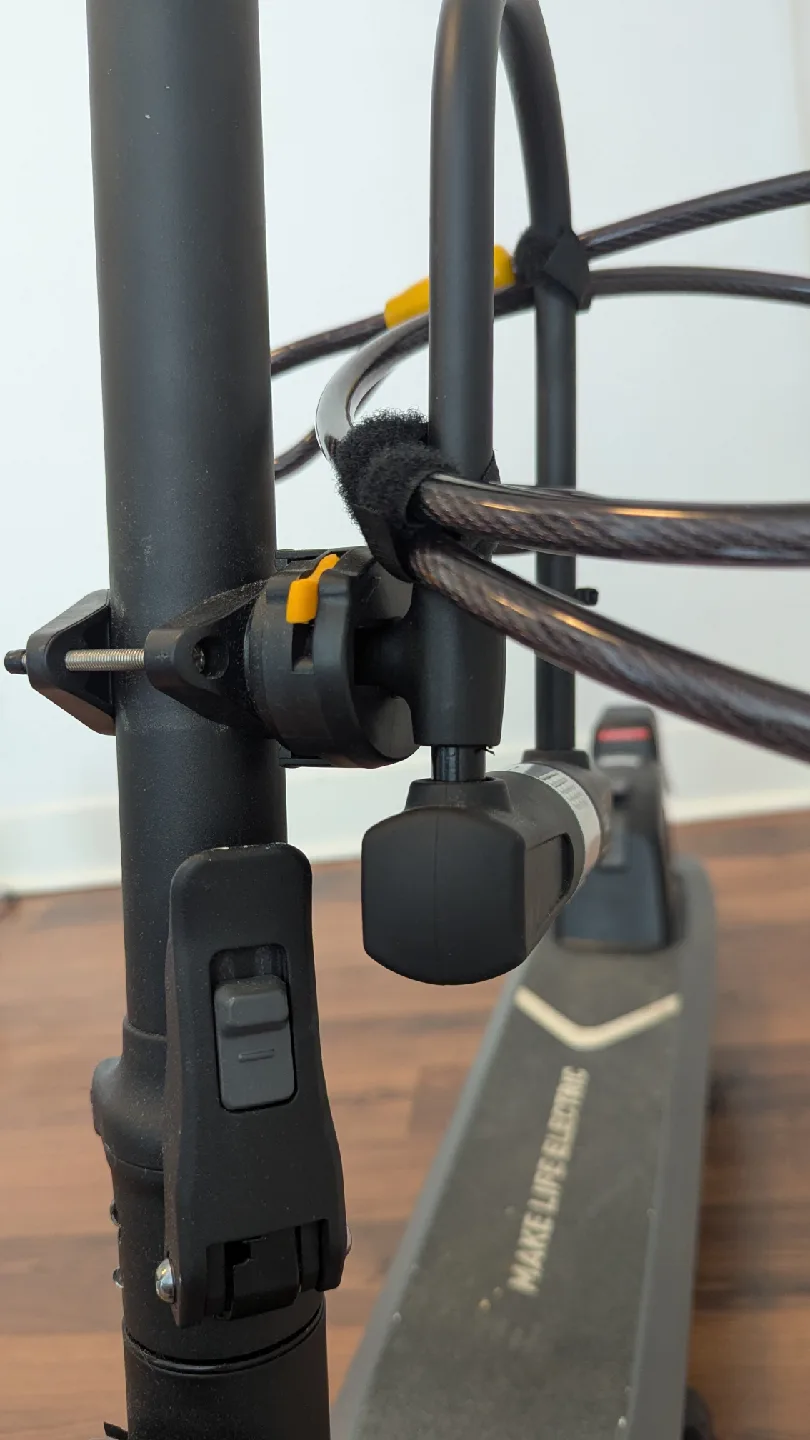 Via Velo Bike U-Lock with Cable and bracket image indicator(5)