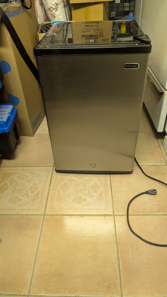 Whynter  freezer Refrigerator