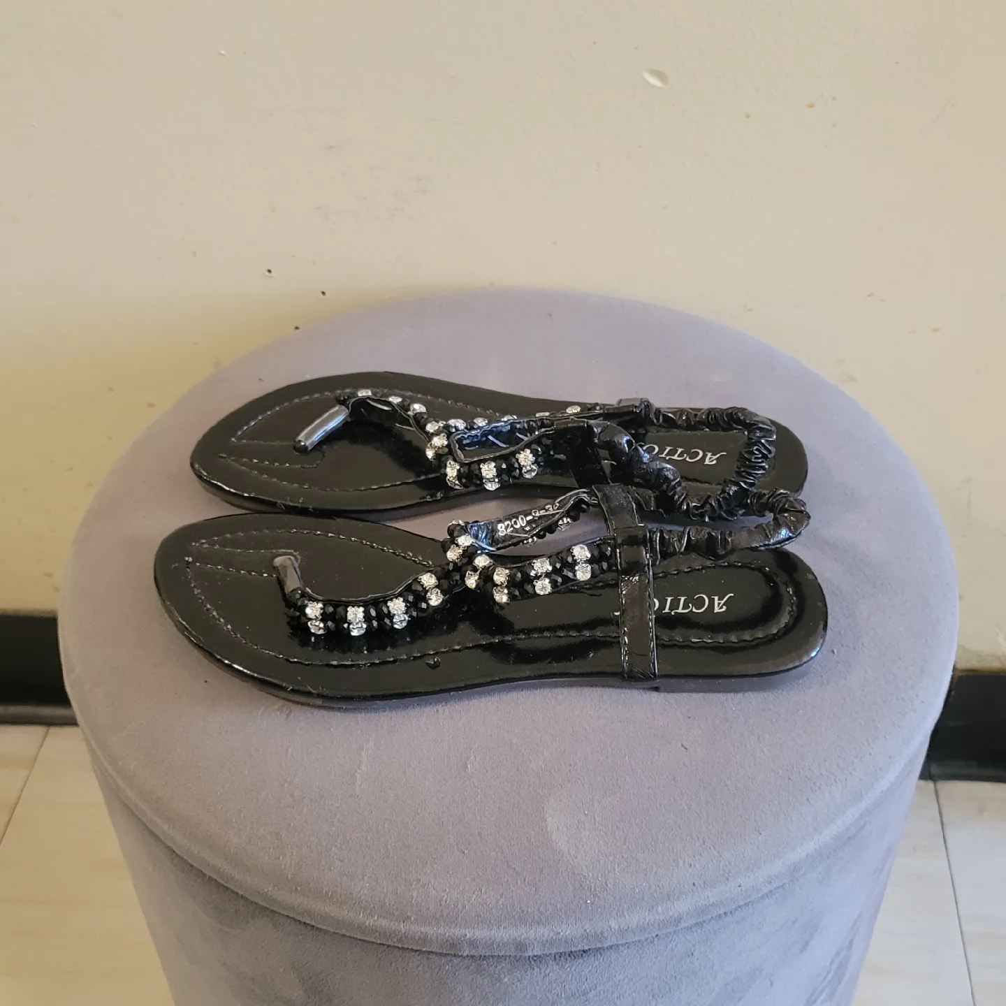 Reaction Black Sandals image indicator(2)