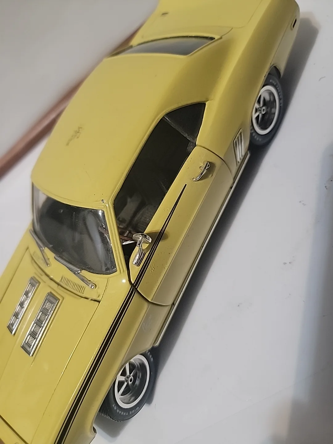 Yellow 1969 Camaro SS Diecast Model Car image indicator(9)