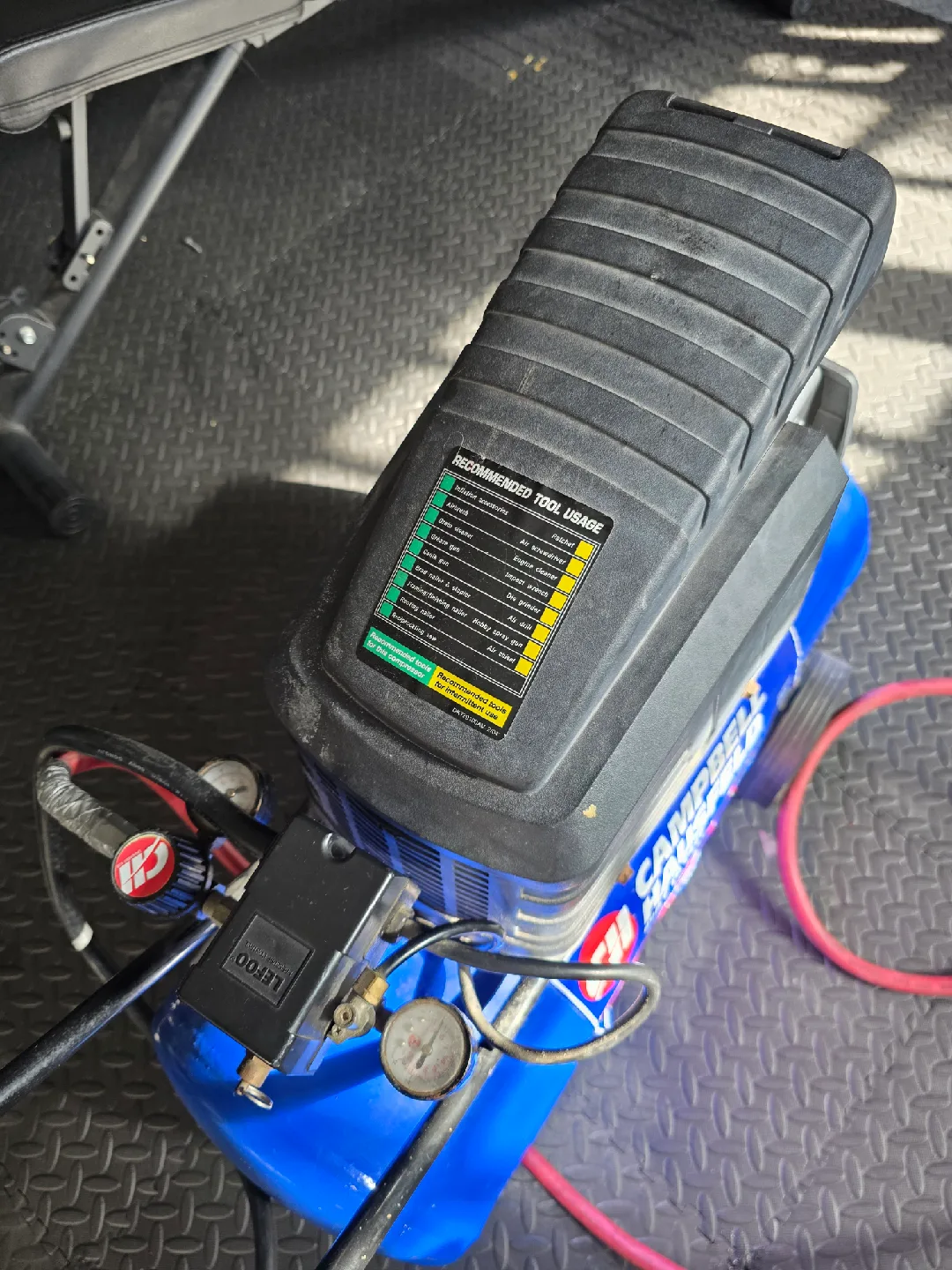 Campbell Hausfeld Air Compressor - 8 Gallon image indicator(3)