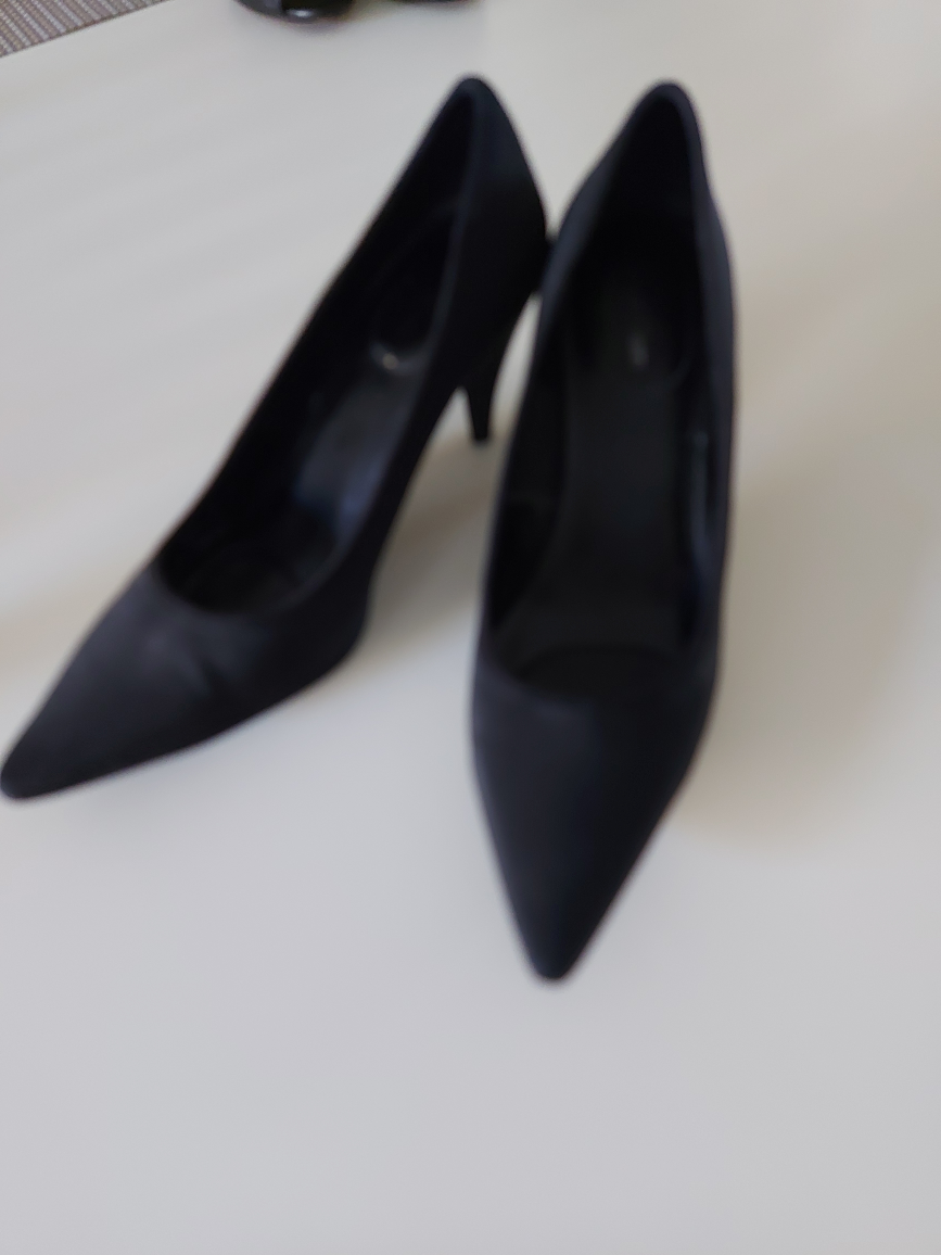 Calvin Klein Black Satin Heels - photo 4