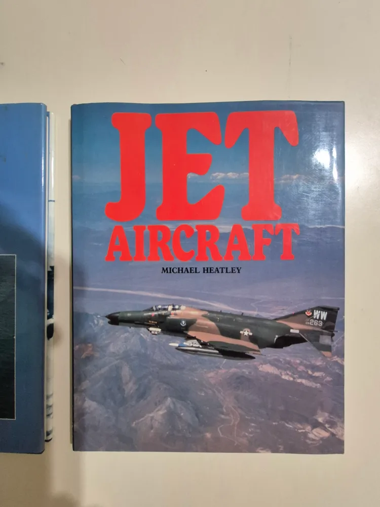 Lot of Aircraft books image indicator(5)