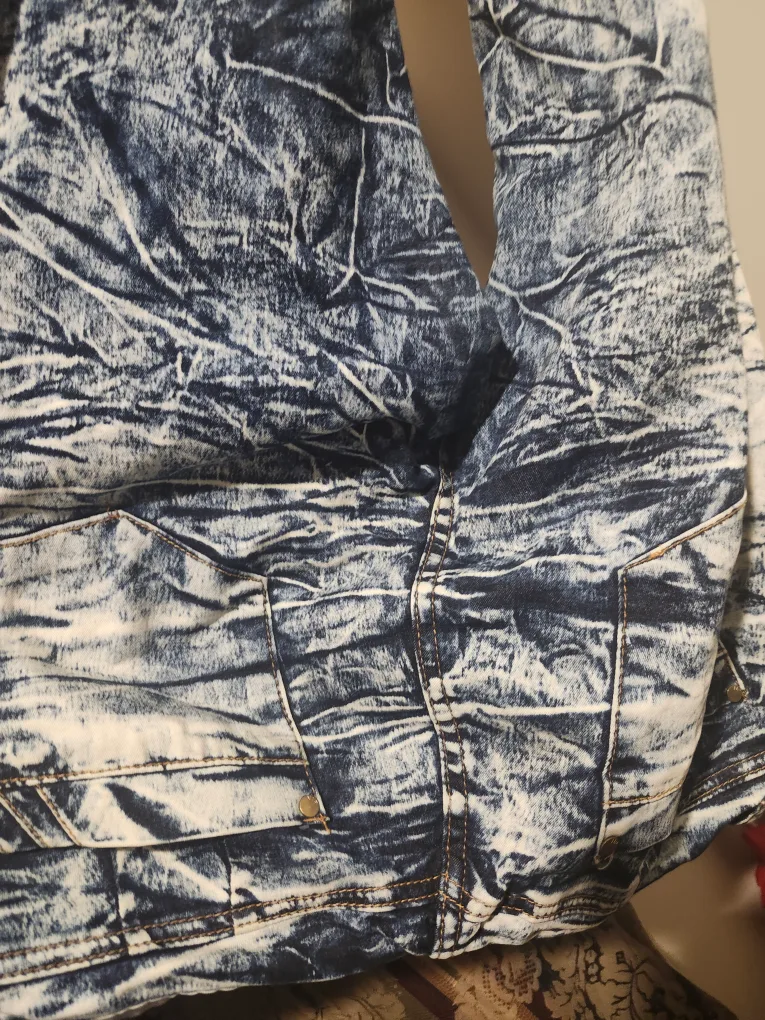 Distressed Denim Shoulder Bag - Unique Design image indicator(3)