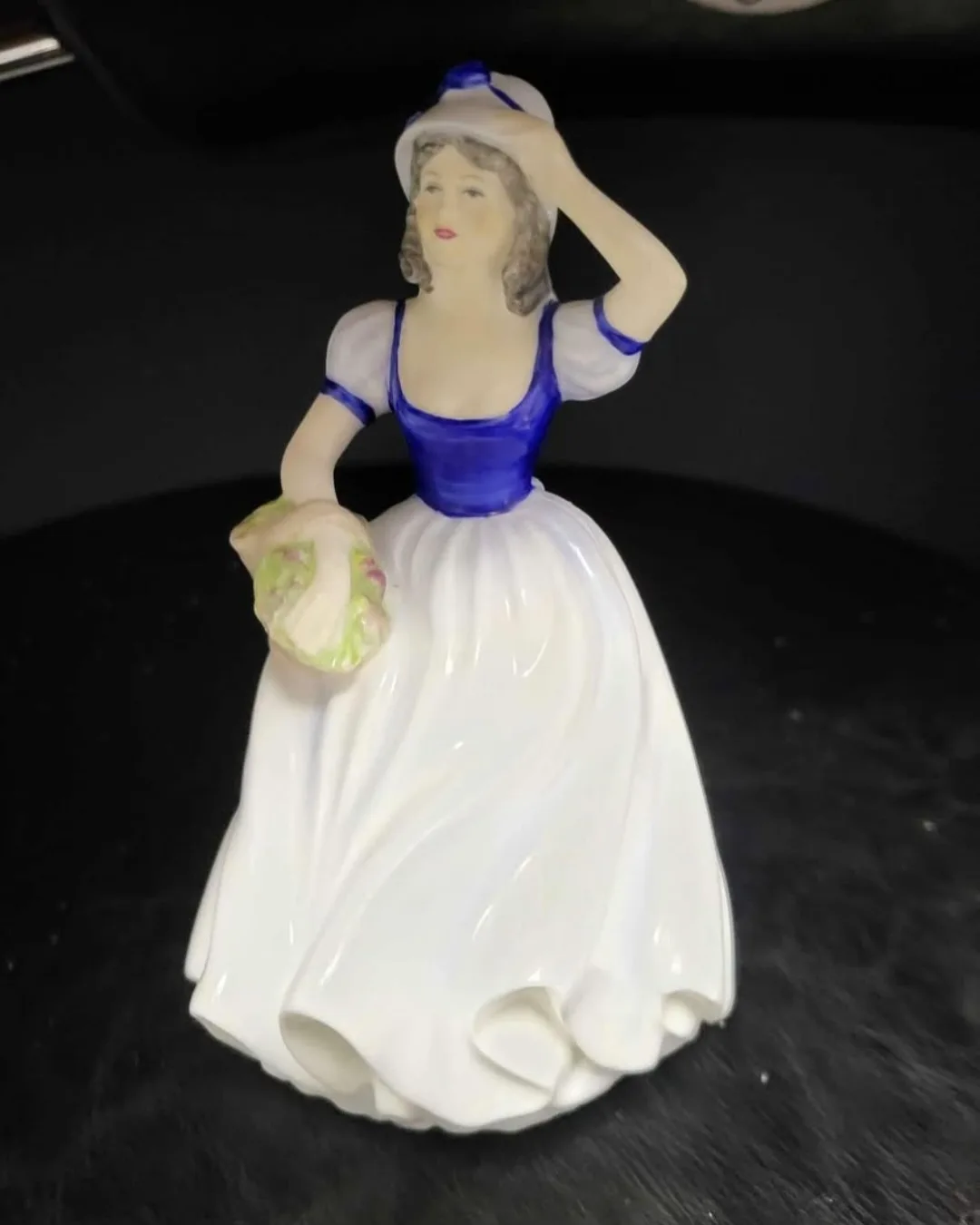 Vintage Coalport Maxine Figurine thumbnail