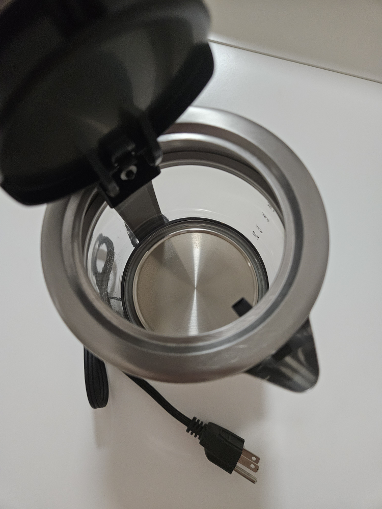 Amazon Basics Electric Kettle - photo 3
