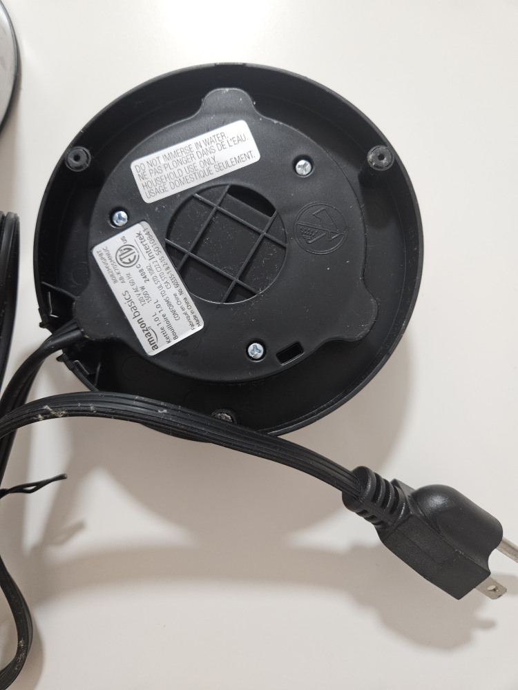 Amazon Basics Electric Kettle - photo 5