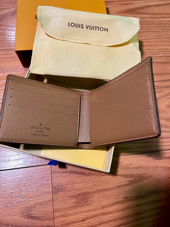 Louis Vuitton Wallet image indicator(2)