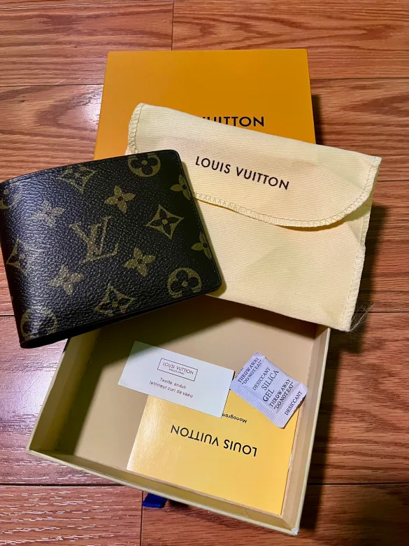 Louis Vuitton Wallet image indicator(4)