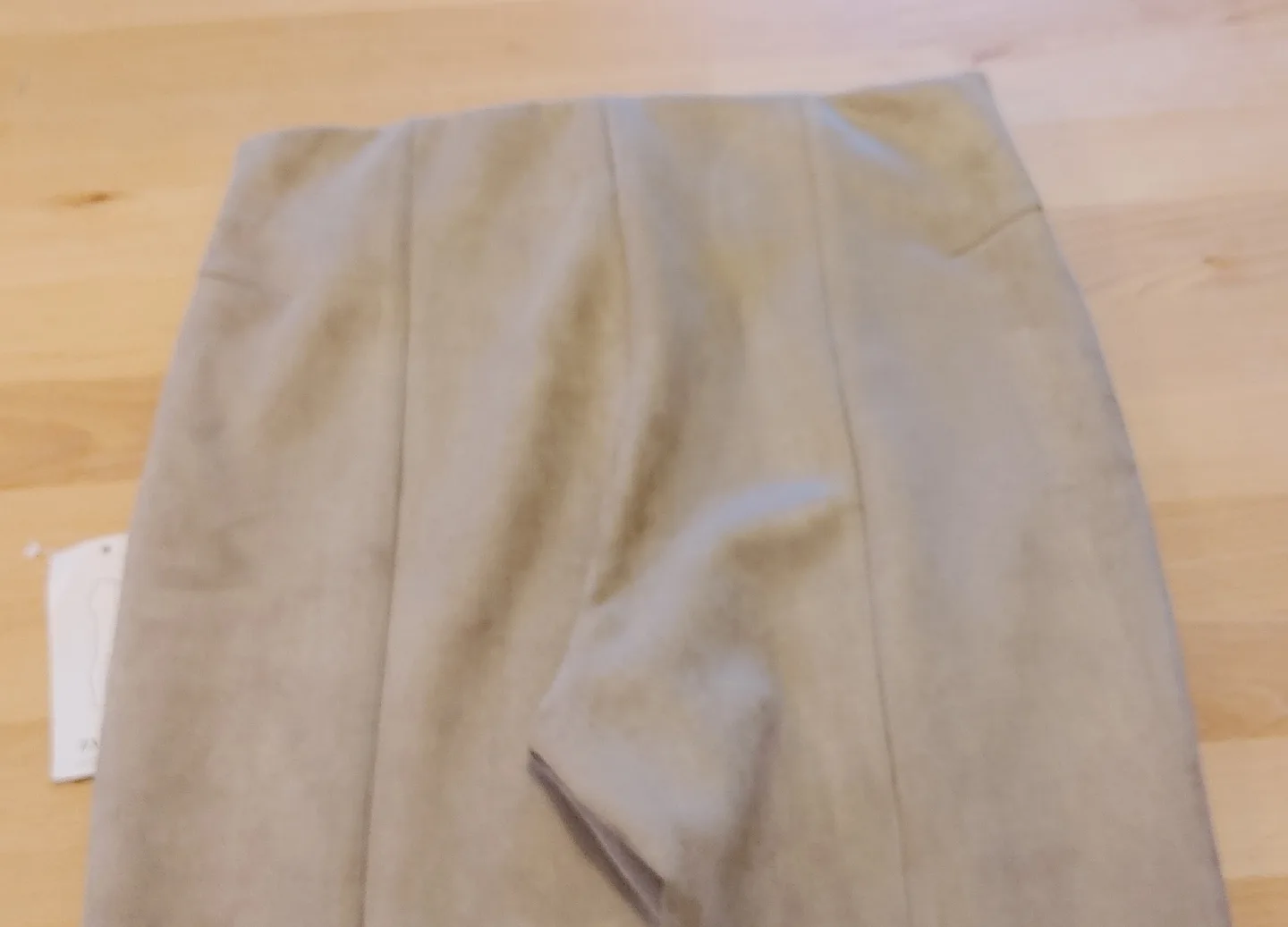 Zara Basic Faux Suede Pants - Size L image indicator(4)
