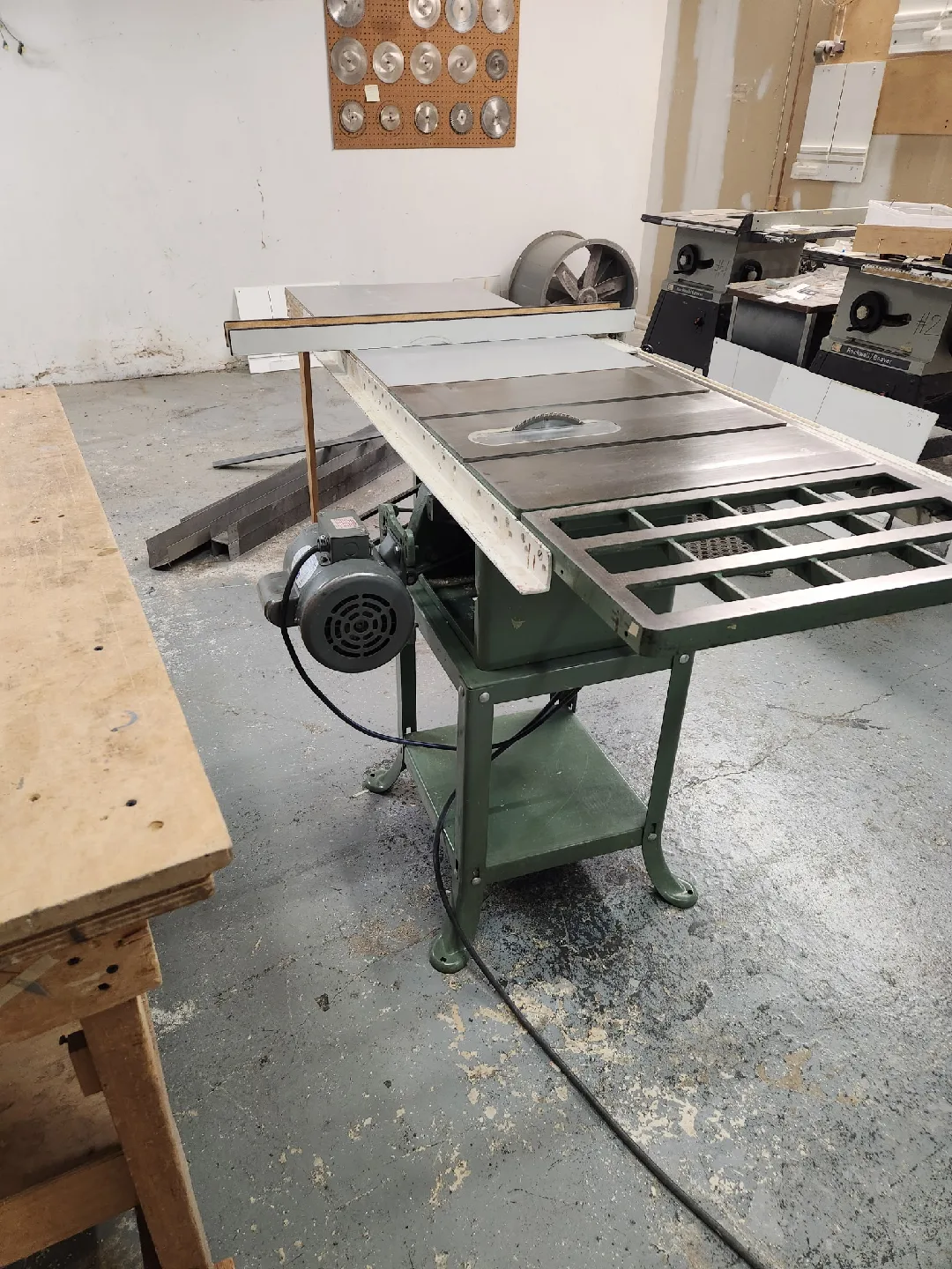 General Table Saw - Green image indicator(3)