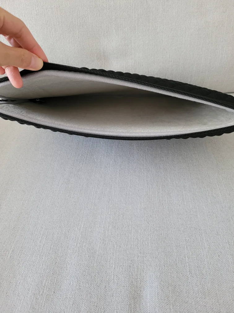 Black Laptop Sleeve 13 inches image indicator(4)