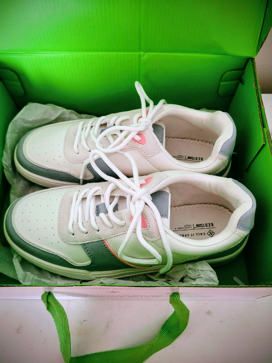 Call It Spring Ivey Sneakers - Size 8🥕