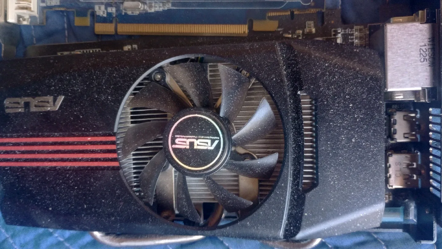 Assorted Computer Parts - ASUS, Radeon HD 4870 image indicator(2)