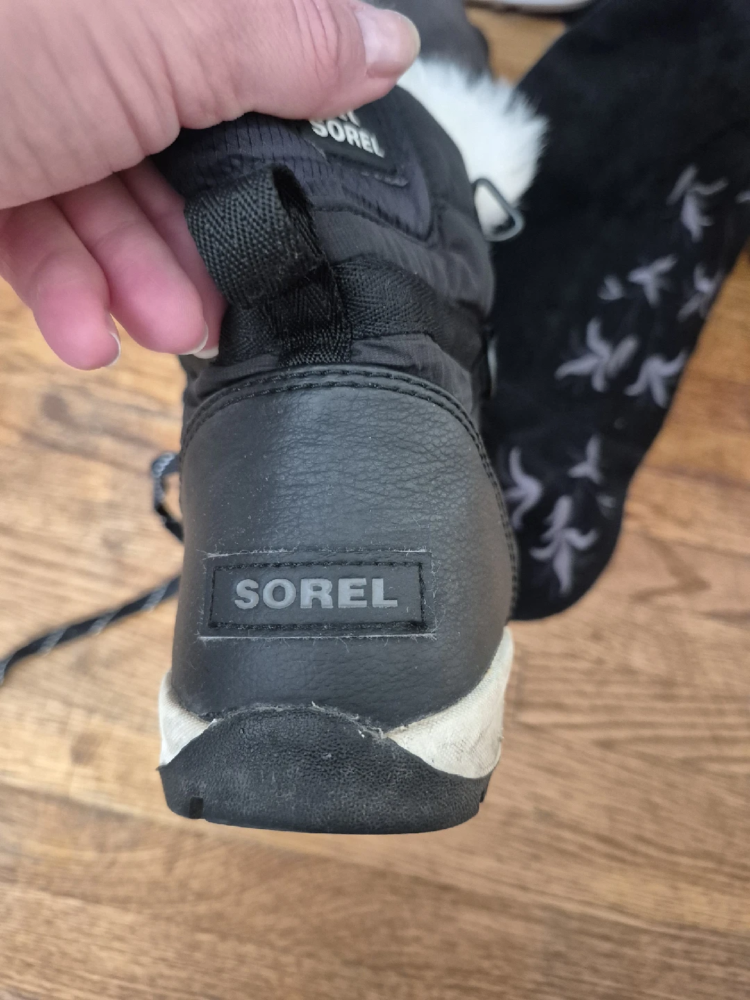 Sorel Women's Winter Boots - Size 8 - photo 4