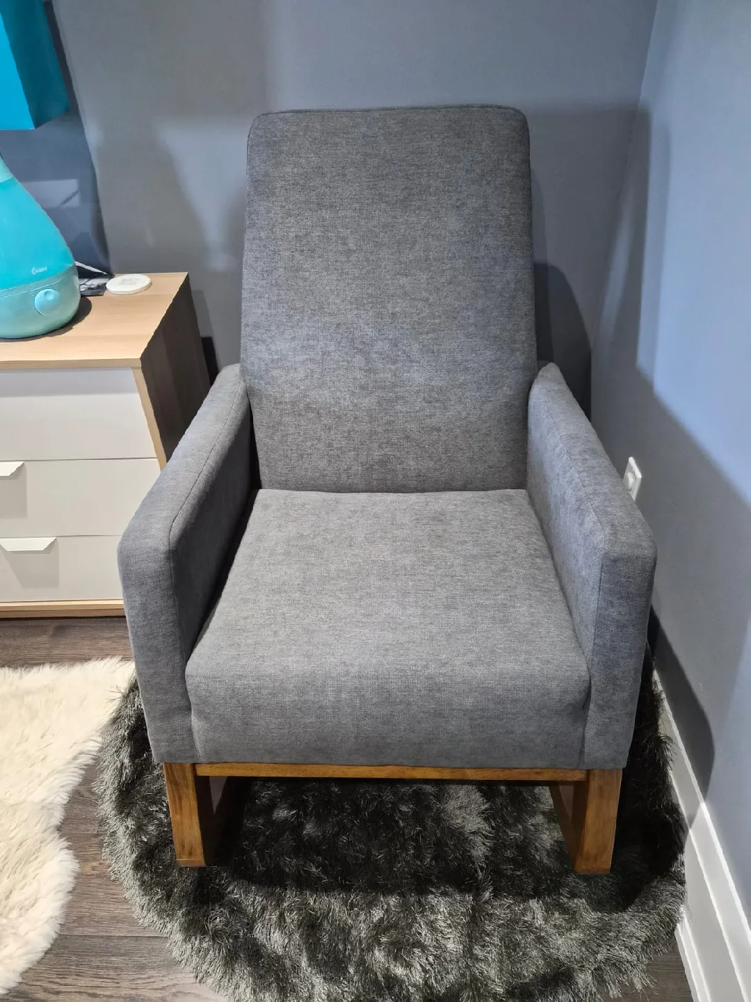 Structube Grey Nursery Rocking Chair image indicator(2)