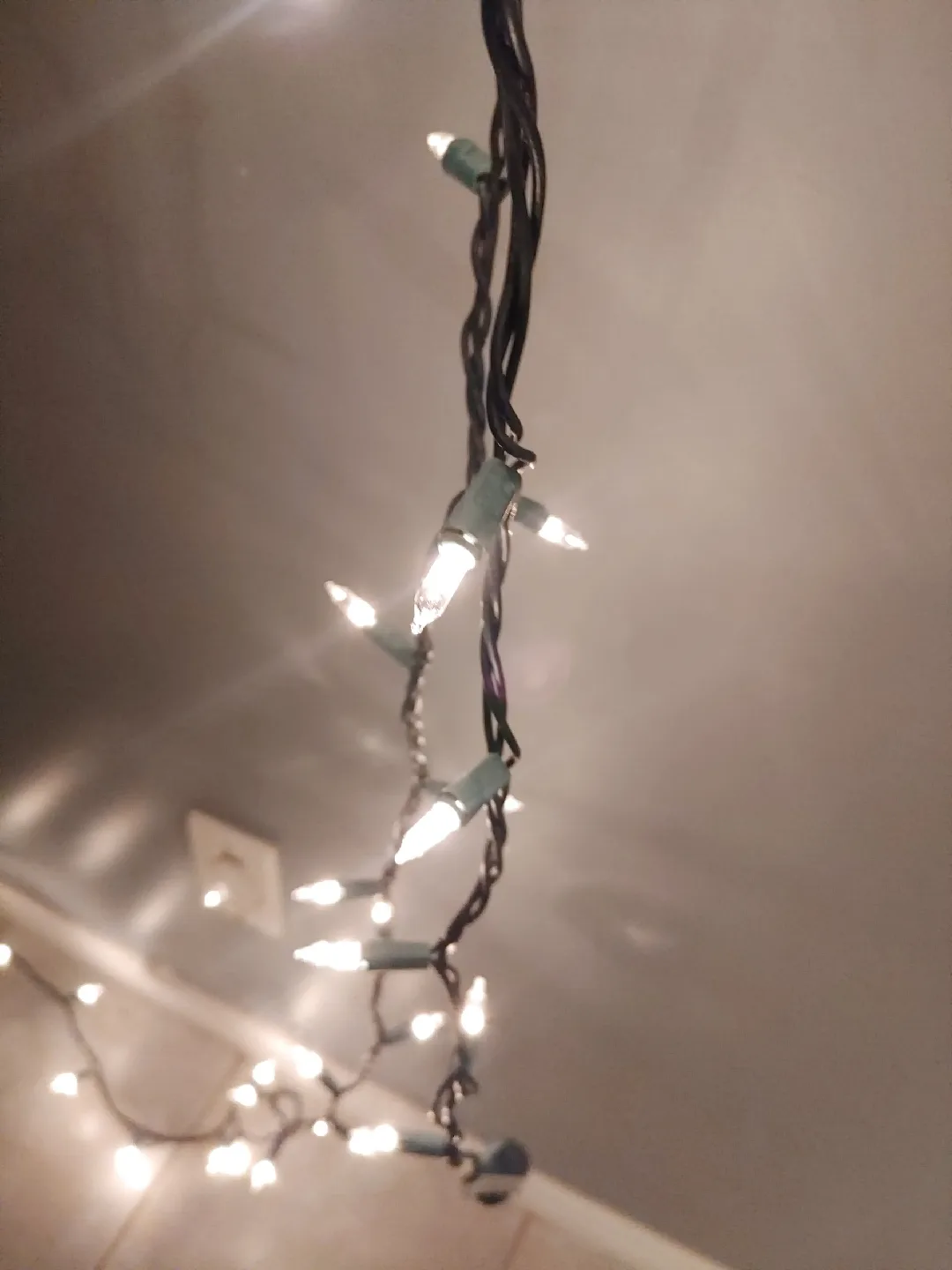 String of Christmas Lights image indicator(4)