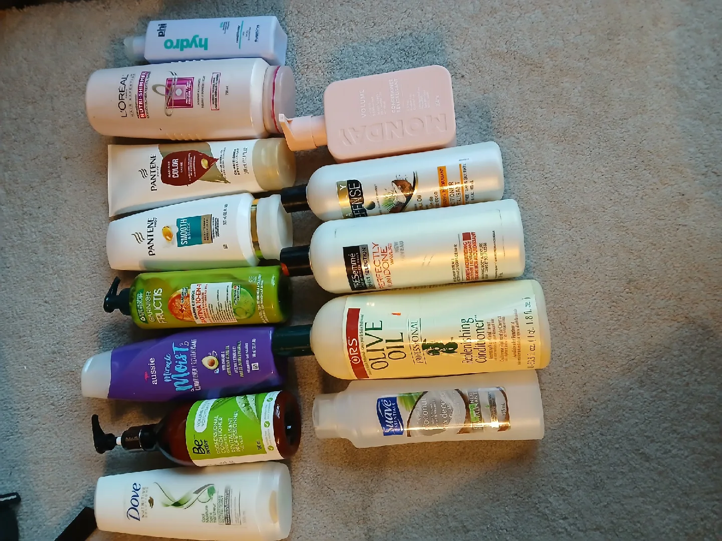 So many hair conditioners! price is for ALL! thumbnail