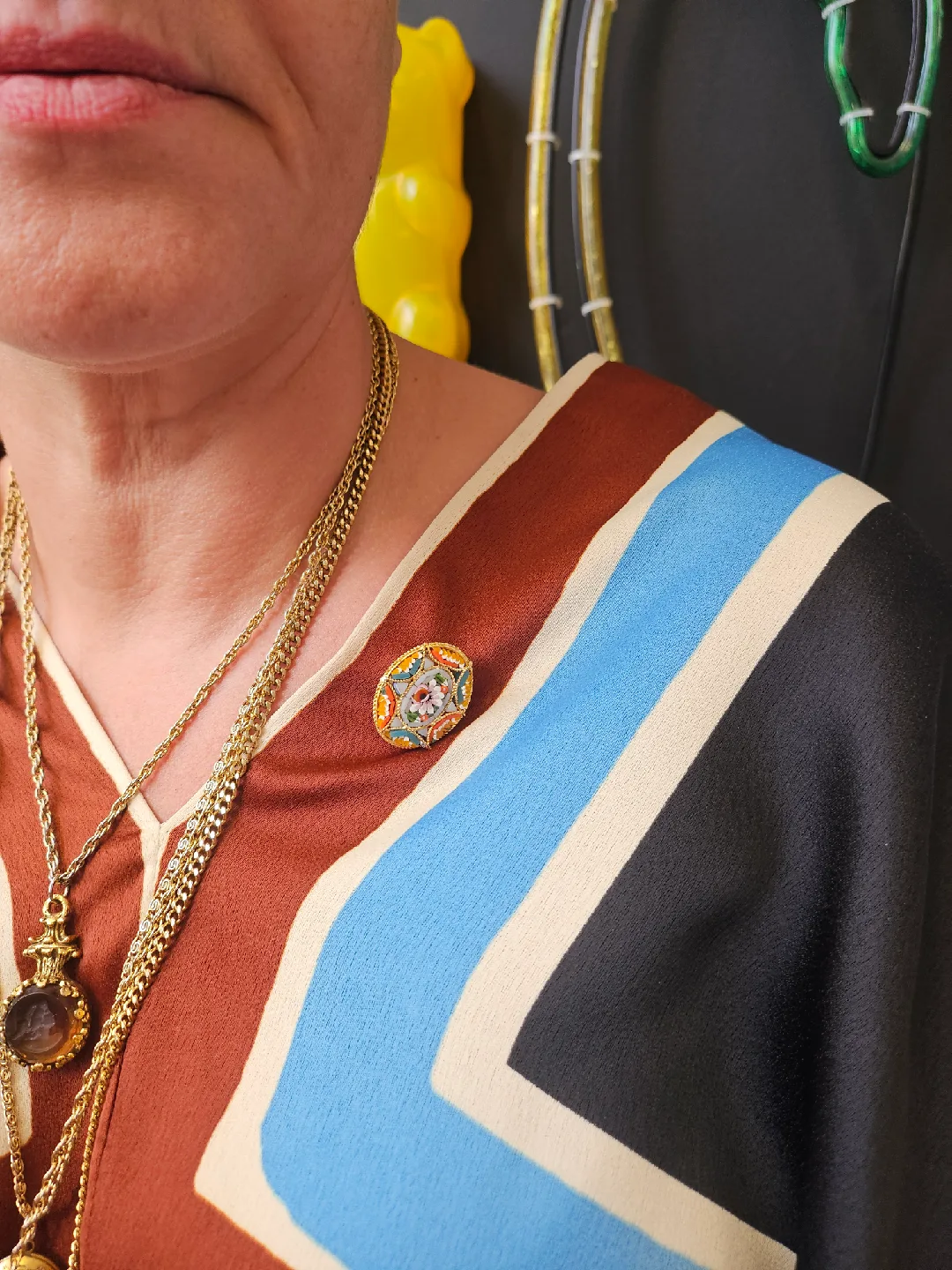 Capri Italy Micro Mosaic Brooch image indicator(8)