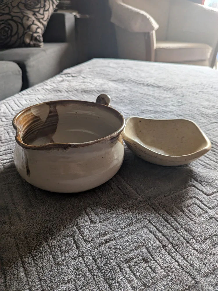 Handmade Ceramic Bowl and Plate Set image indicator(2)