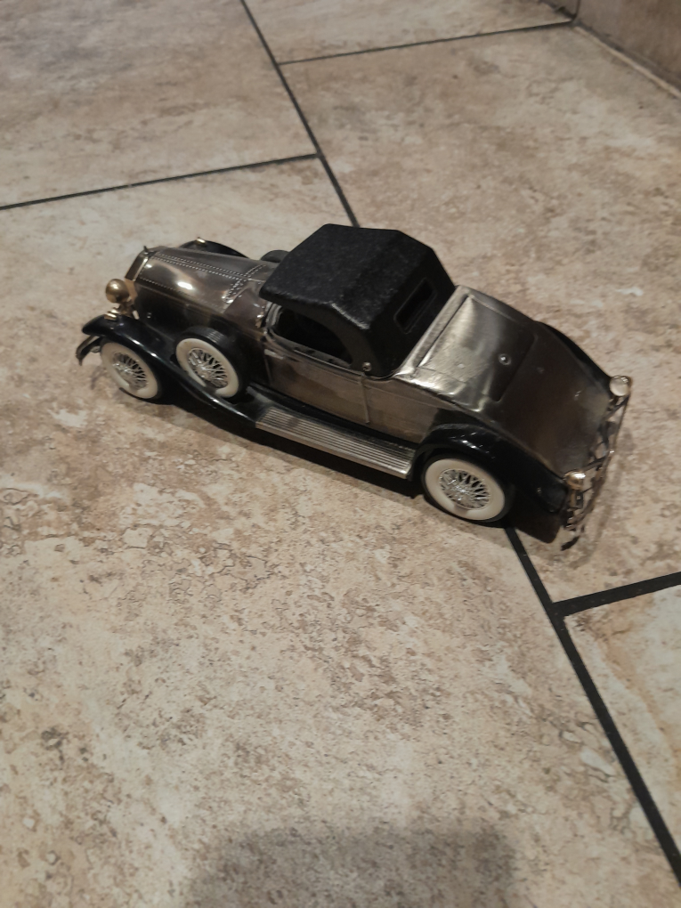 Vintage Style Car Model - photo 3