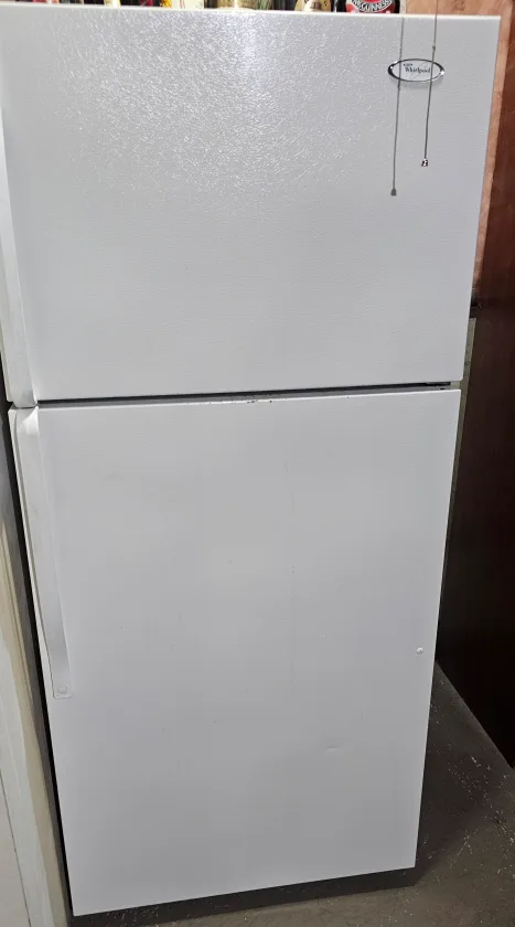Whirlpool White Top Freezer Refrigerator