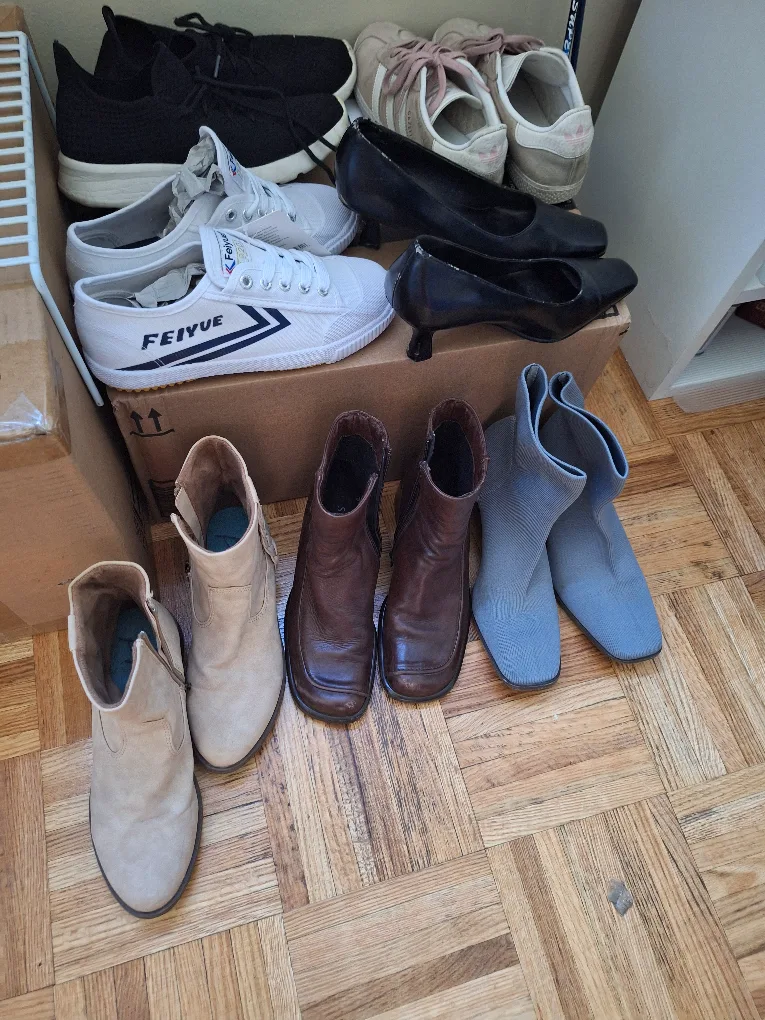 3 ladies Boots - thumbnail