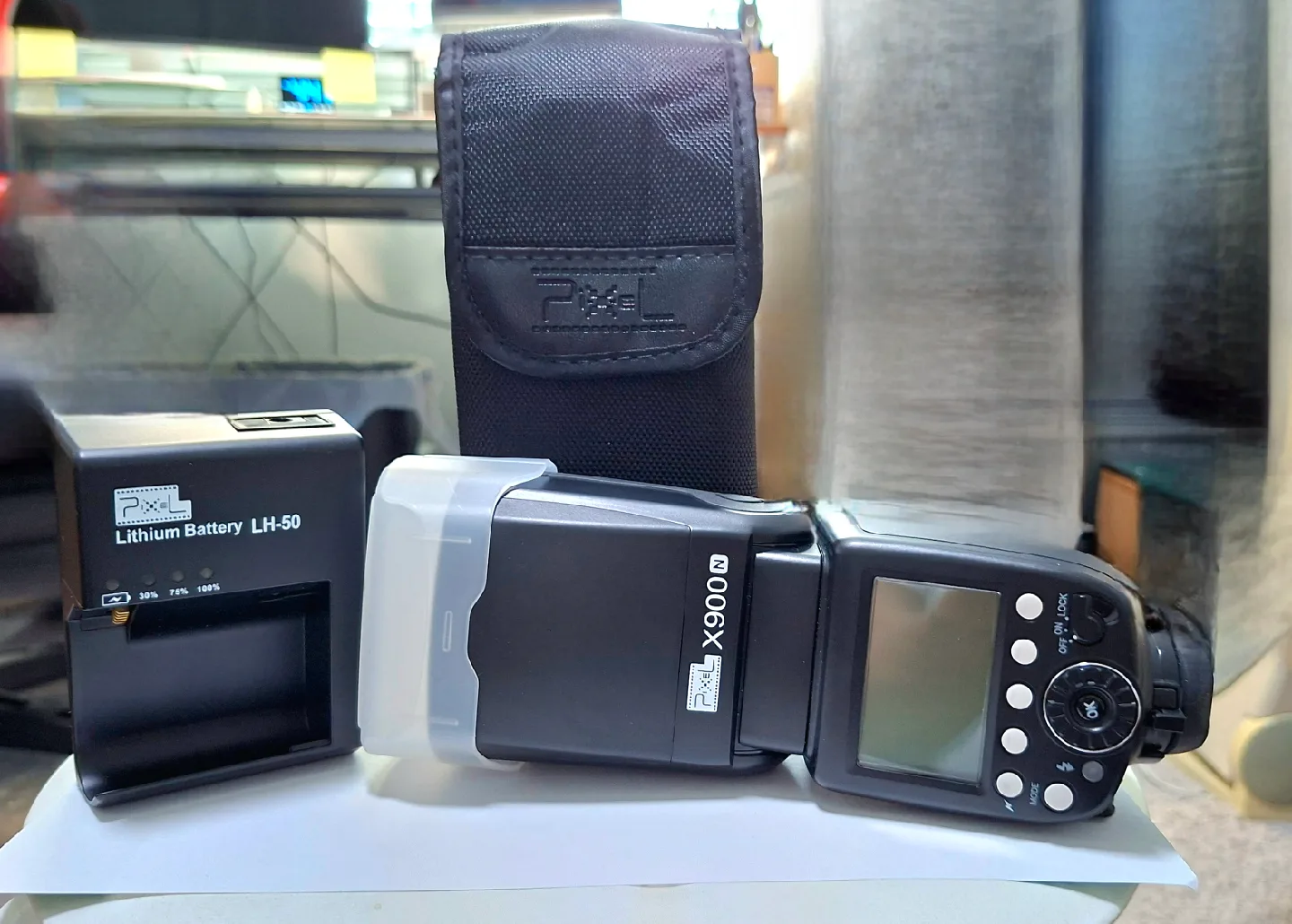 Pixel X900N Speedlite Flash for Nikon Cameras thumbnail
