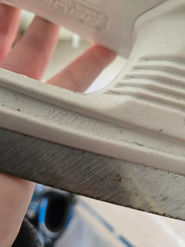 Bauer Supreme Ice Skates - Size 9 1/3 image indicator(2)