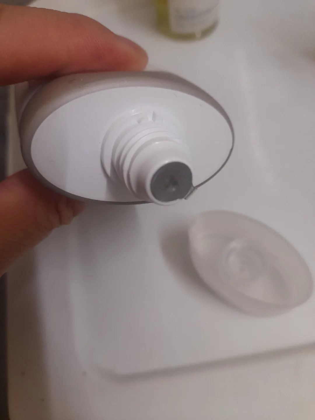 Assorted skincare lot #B image indicator(3)