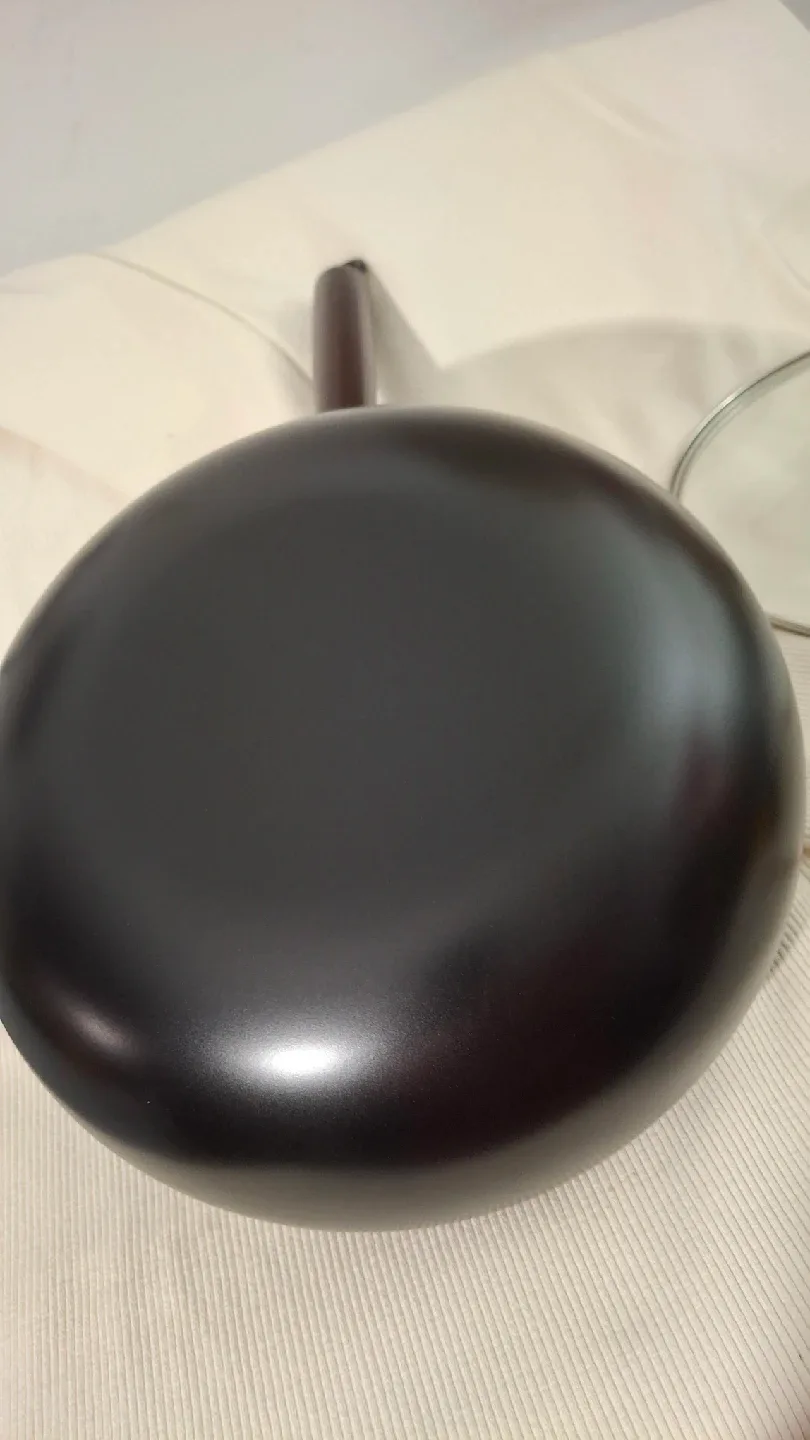 11" Black Wok with Lid image indicator(5)