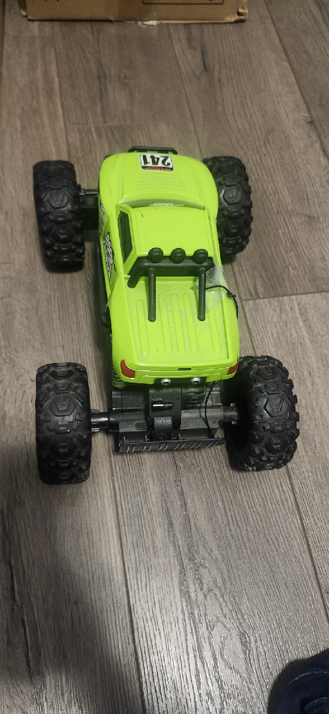 Maisto Tech Rock Crawler Radio Control Truck - photo 3