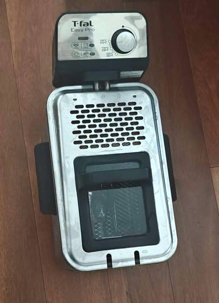 T-fal Easy Pro Deep Fryer thumbnail