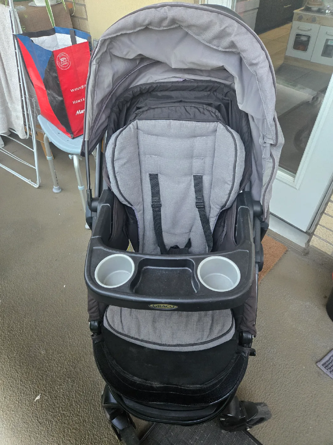 Graco Stroller - and Car seat combo Great Condition! image indicator(2)