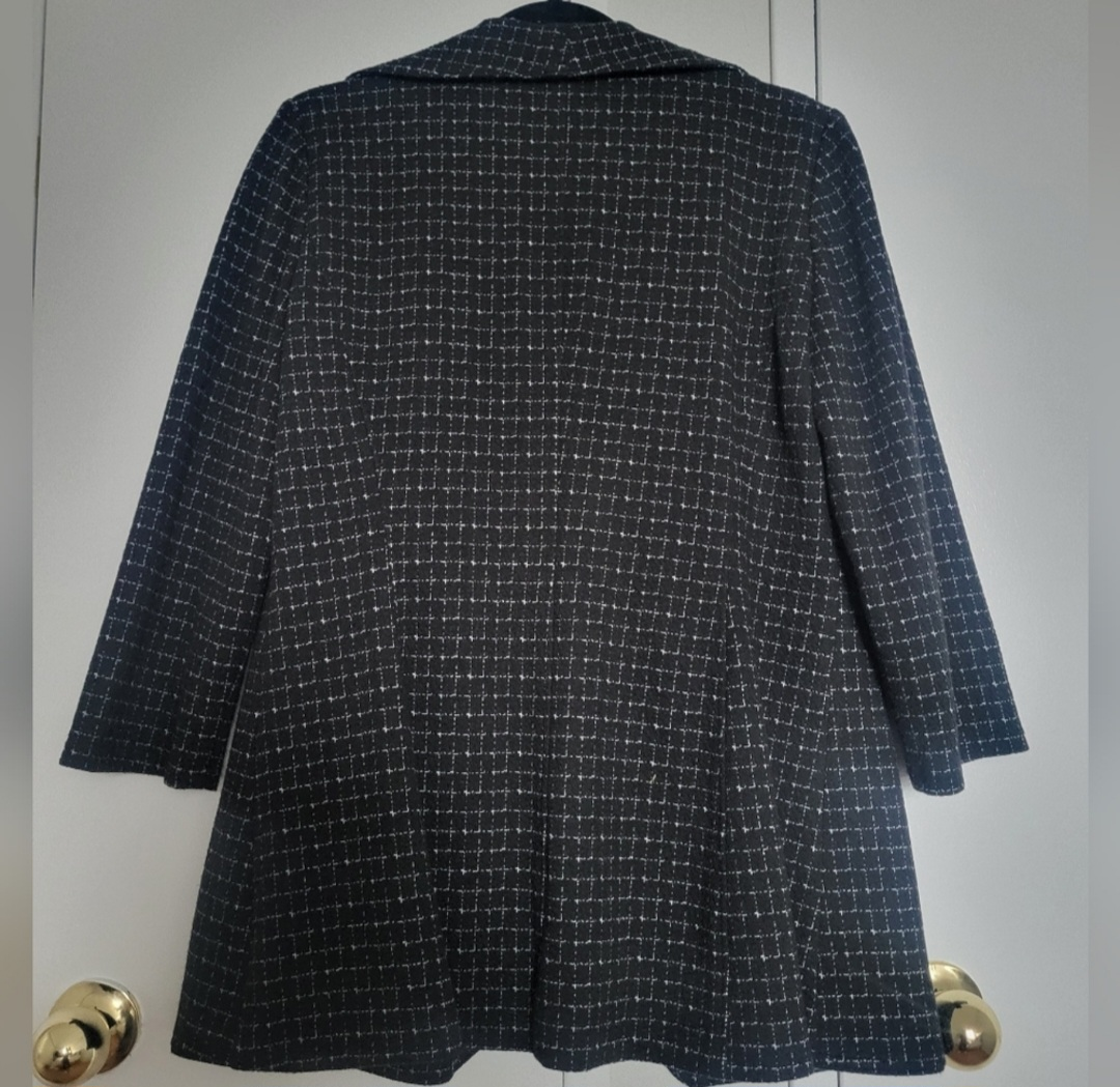 *WEEKLY DECLUTER* Calvin Klein Plaid Blazer - Size 8 - photo 2