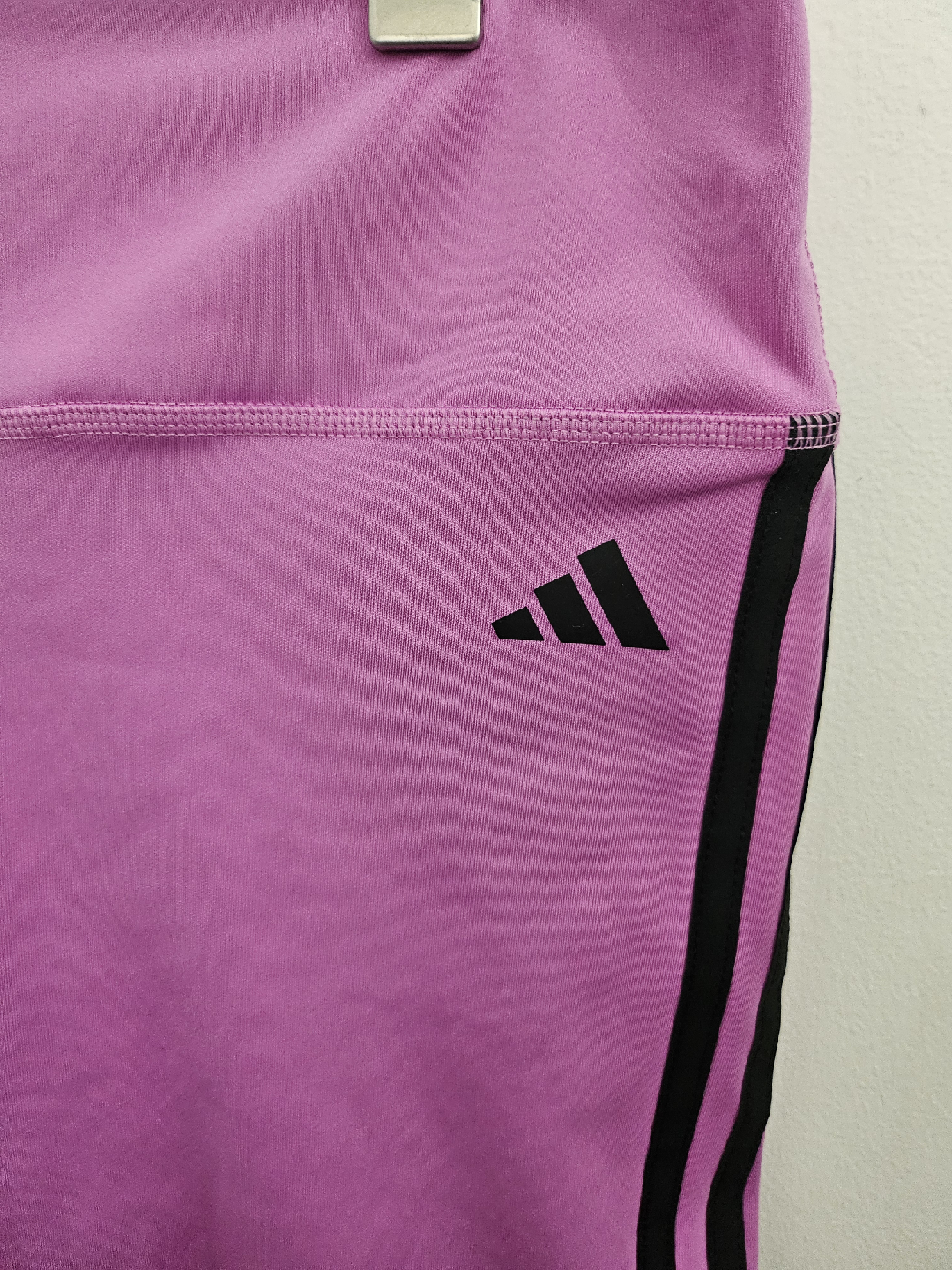 Shorts Adidas Techfit mauve taille L - photo 2