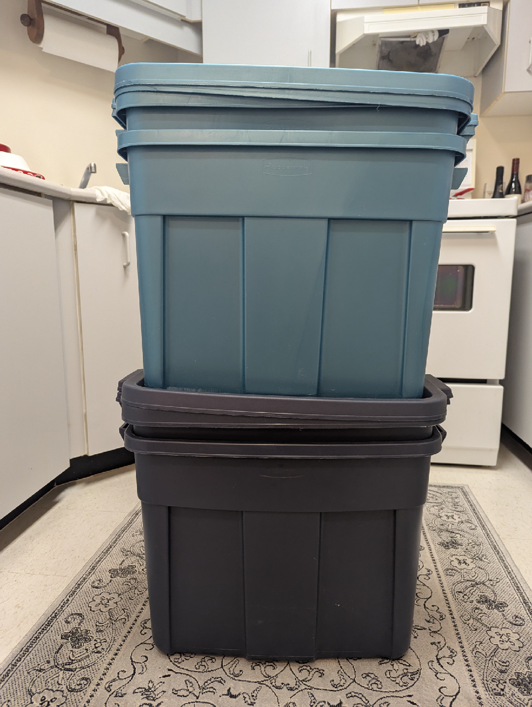 Rubbermaid Storage Bins