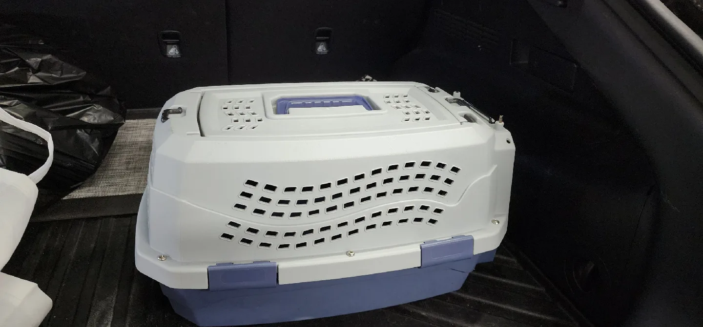 Tucker Murphy Pet 2-Door Pet Carrier image indicator(3)