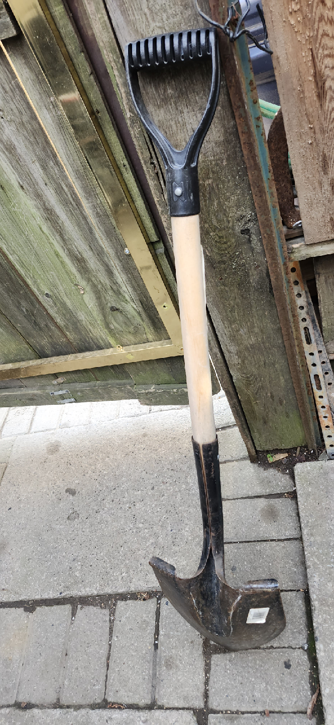 True Temper Shovel 38" long- Made in Canada for new 26 $ +taxes - photo 3