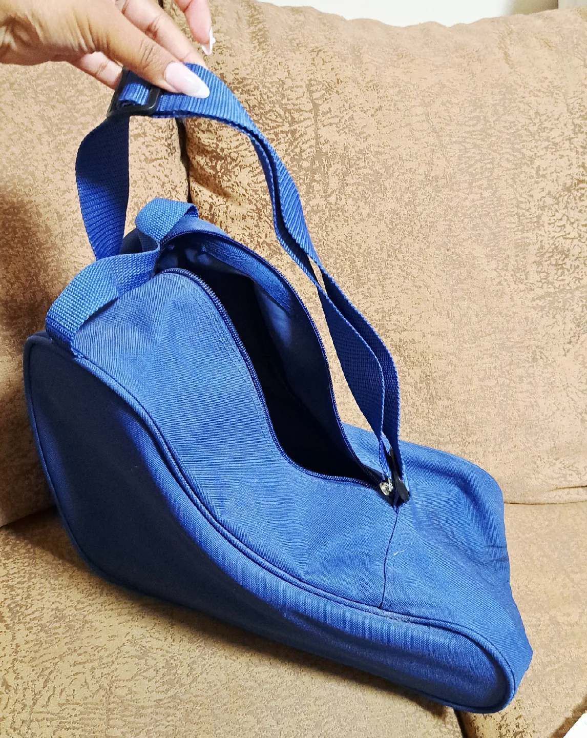 White Ice Skates with Bag, Guards, Cloth image indicator(6)