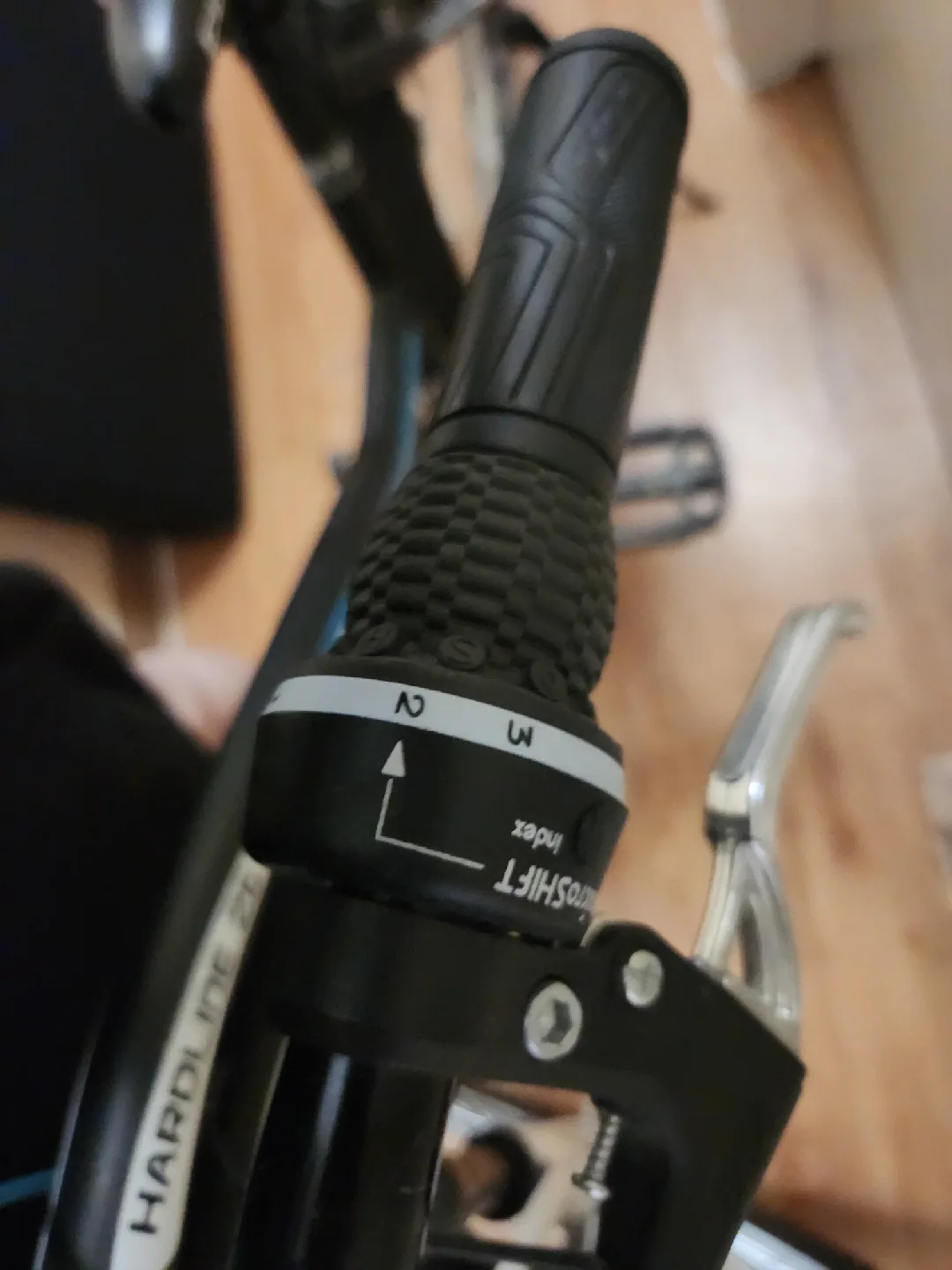 CCM 26 Mountain Bike 2023 with Pump Lock Helmet image indicator(5)